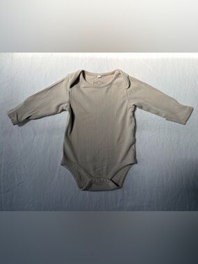 LIKE NEW Baby Mori Ribbed Bodysuit in Ecru